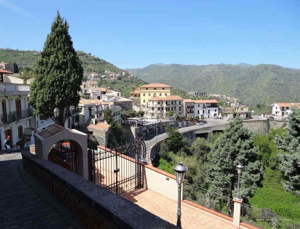 Explorand Sicilia – 3 atractii turistice de neratat:Savoca,Forza d’Agro si Gole Alcantara