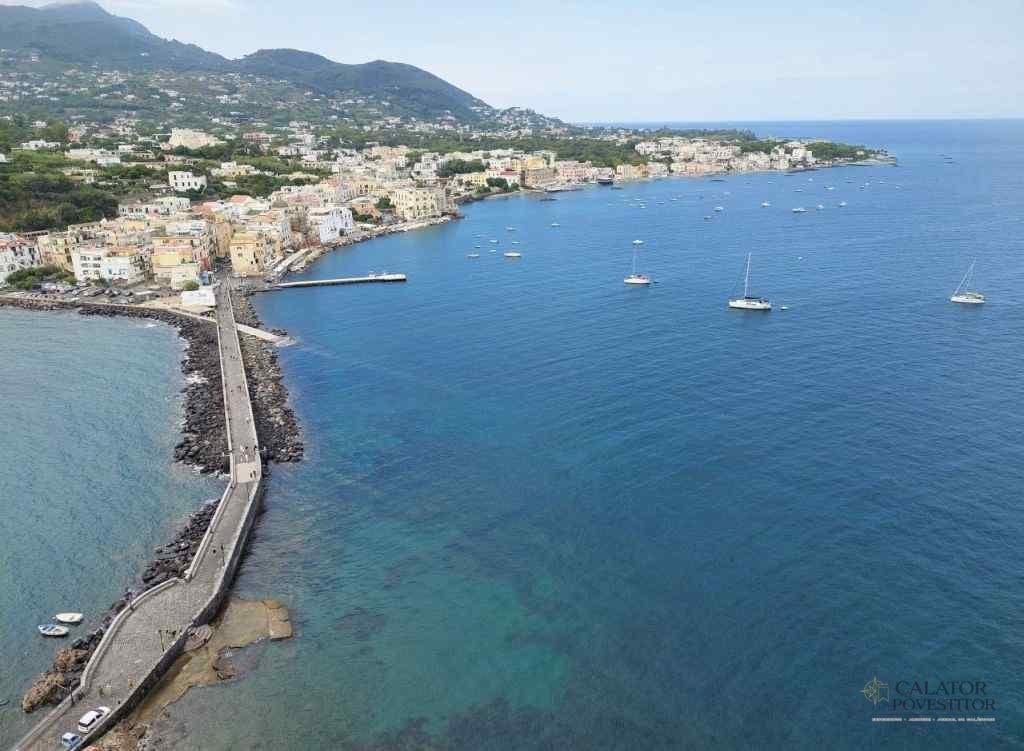 Atractii turistice Ischia, Castello Aragonese