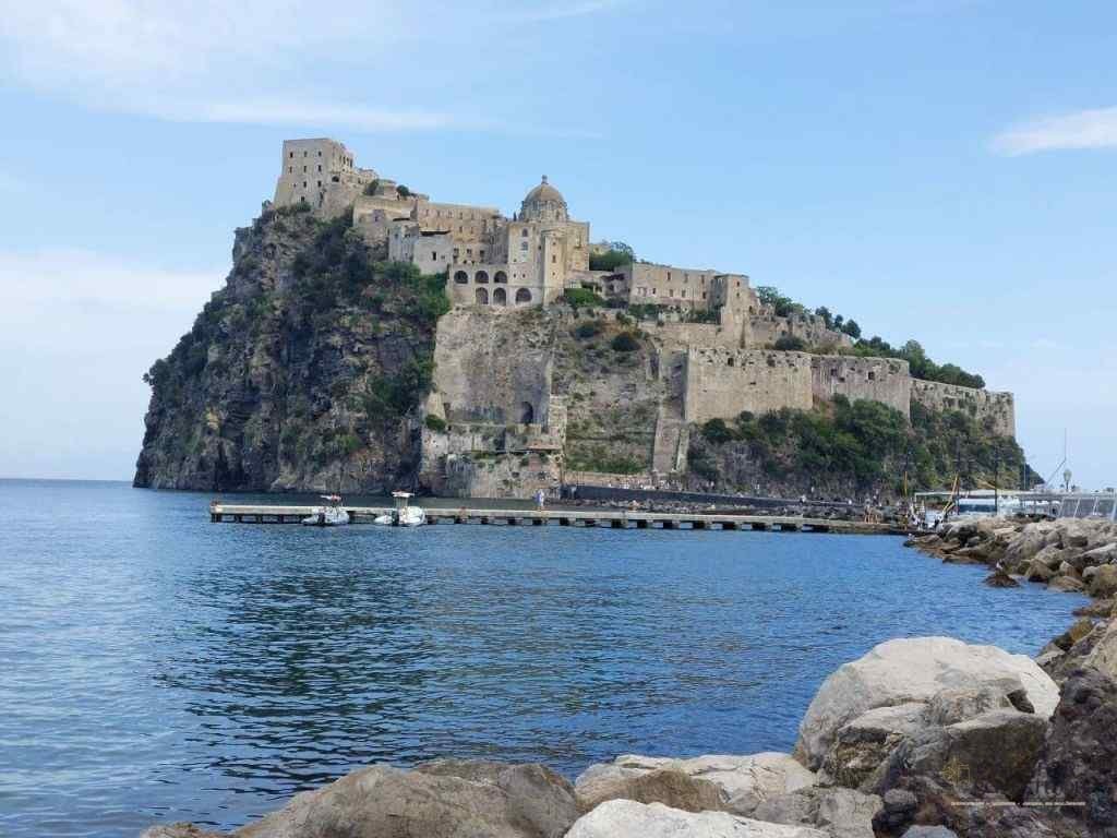 Atractii turistice Ischia, Castello Aragonese