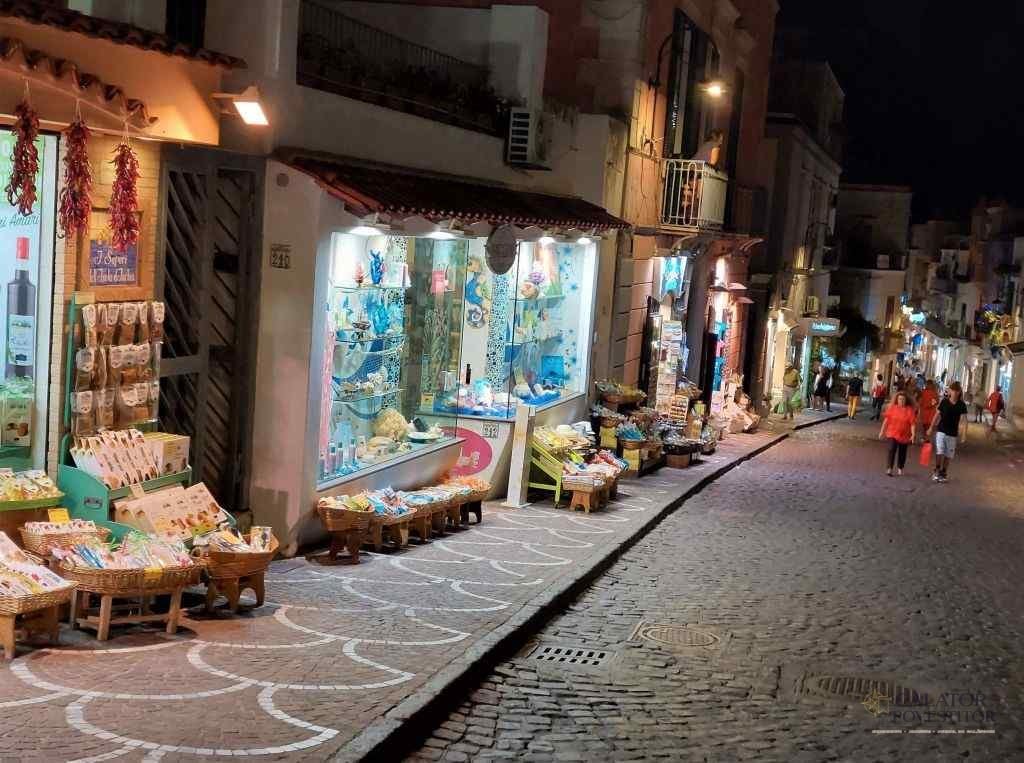 Ce poti face in Ischia Porto