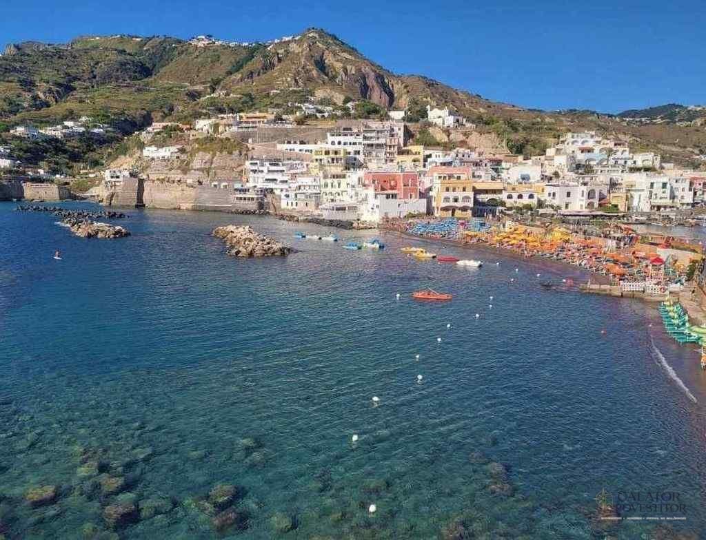 plajele uimitoare de pe insula Ischia