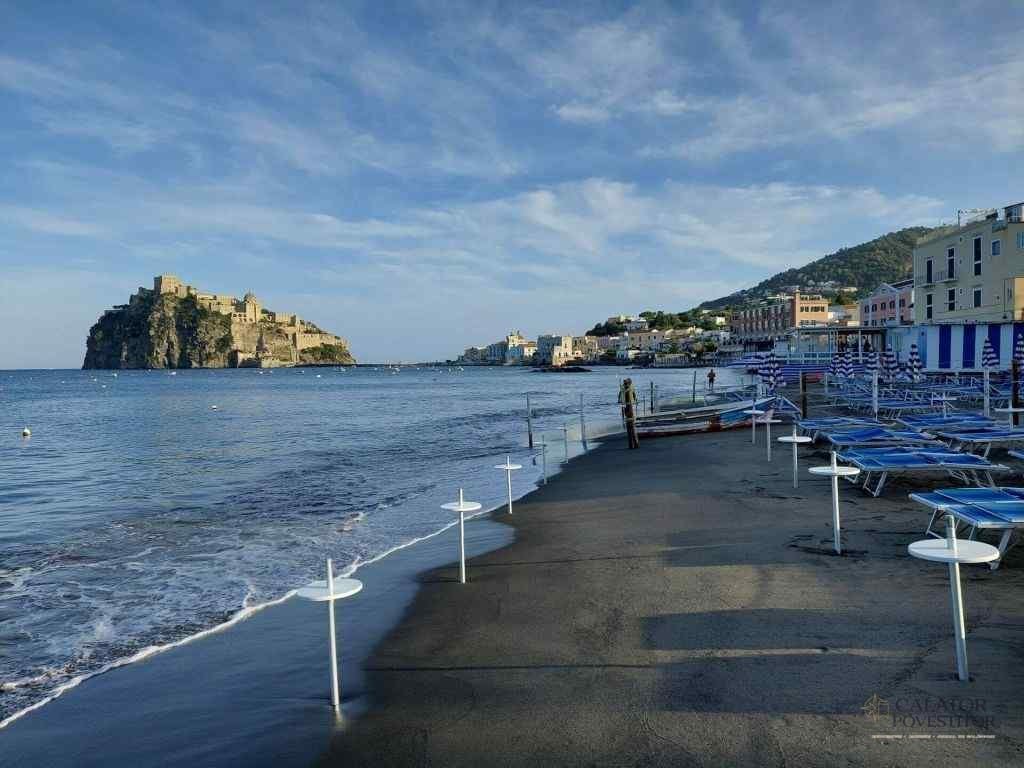 plajele uimitoare de pe insula Ischia