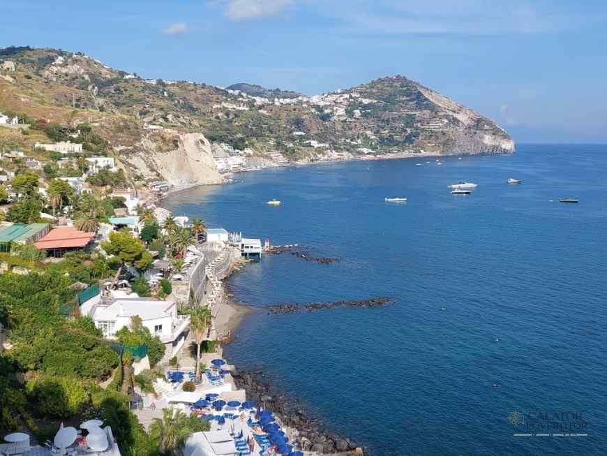 plajele uimitoare de pe insula Ischia