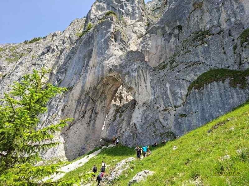 Trasee in Piatra Craiului – Cerdacul Stanciului